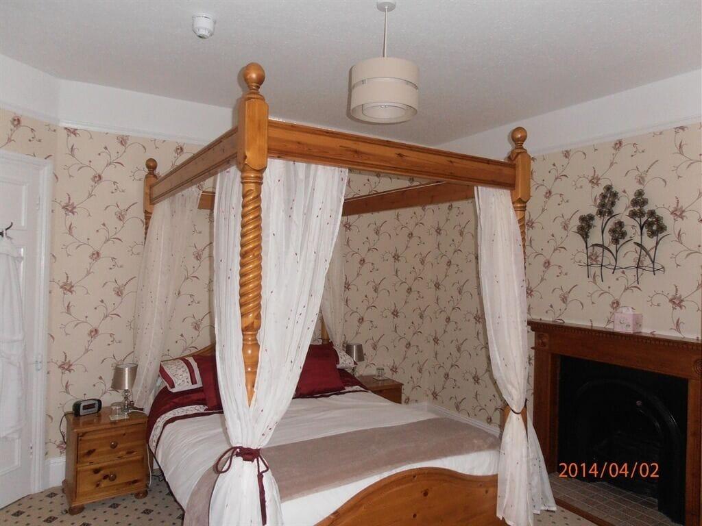 Отель Lorna Doone House Линтон Экстерьер фото